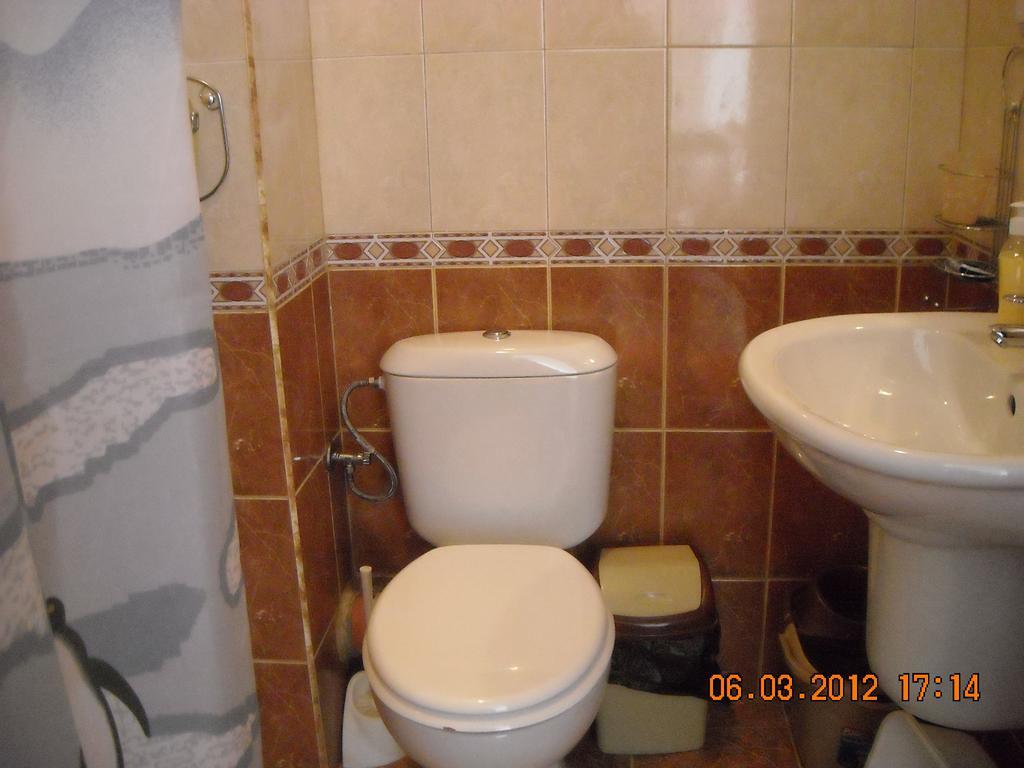 Apartamenti Zhelezovi Pomorie Quarto foto